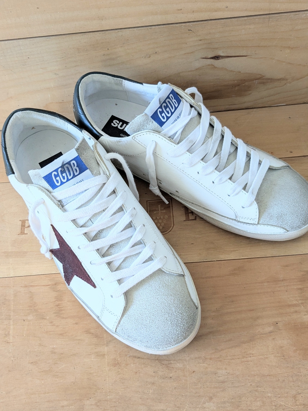 Golden Goose Superstar Sneakers with Burgundy Star - GGDB sz 9 (unisex) - Picture 2 of 15
